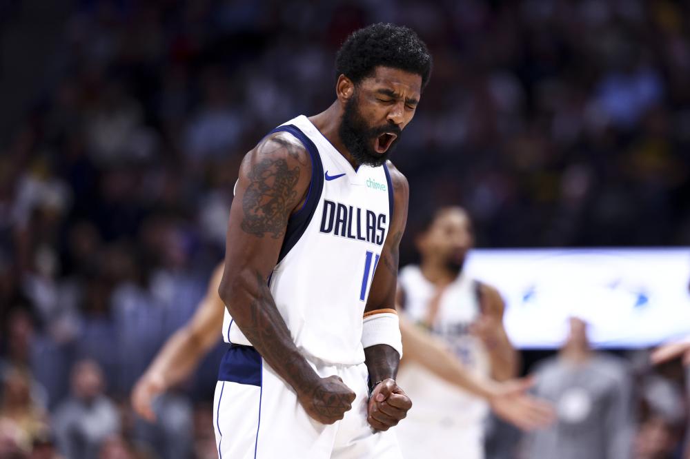 狠狠踩了一 狠狠踩了一