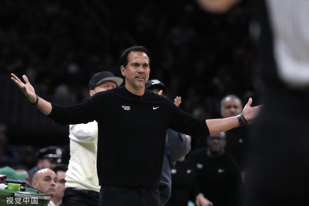 里在落后的 里在落后的