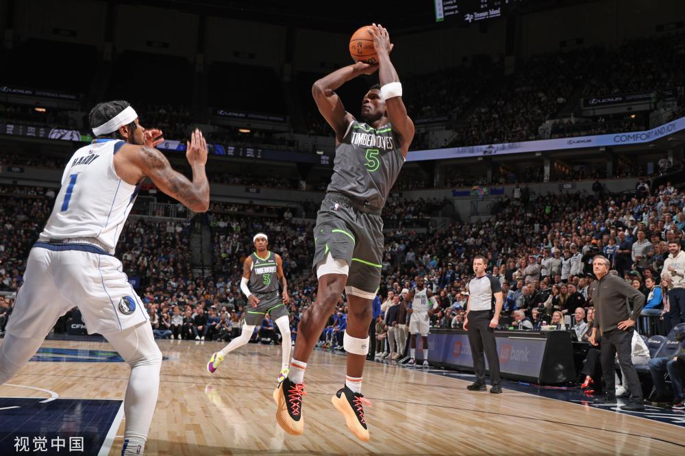 再次吸引了 再次吸引了